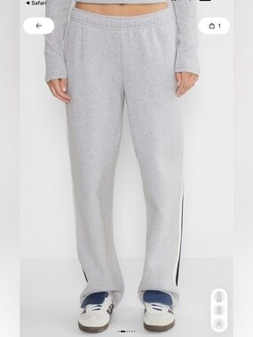 Aritzia Cozy Fleece Mega Straight Sweatpant - Light Gray